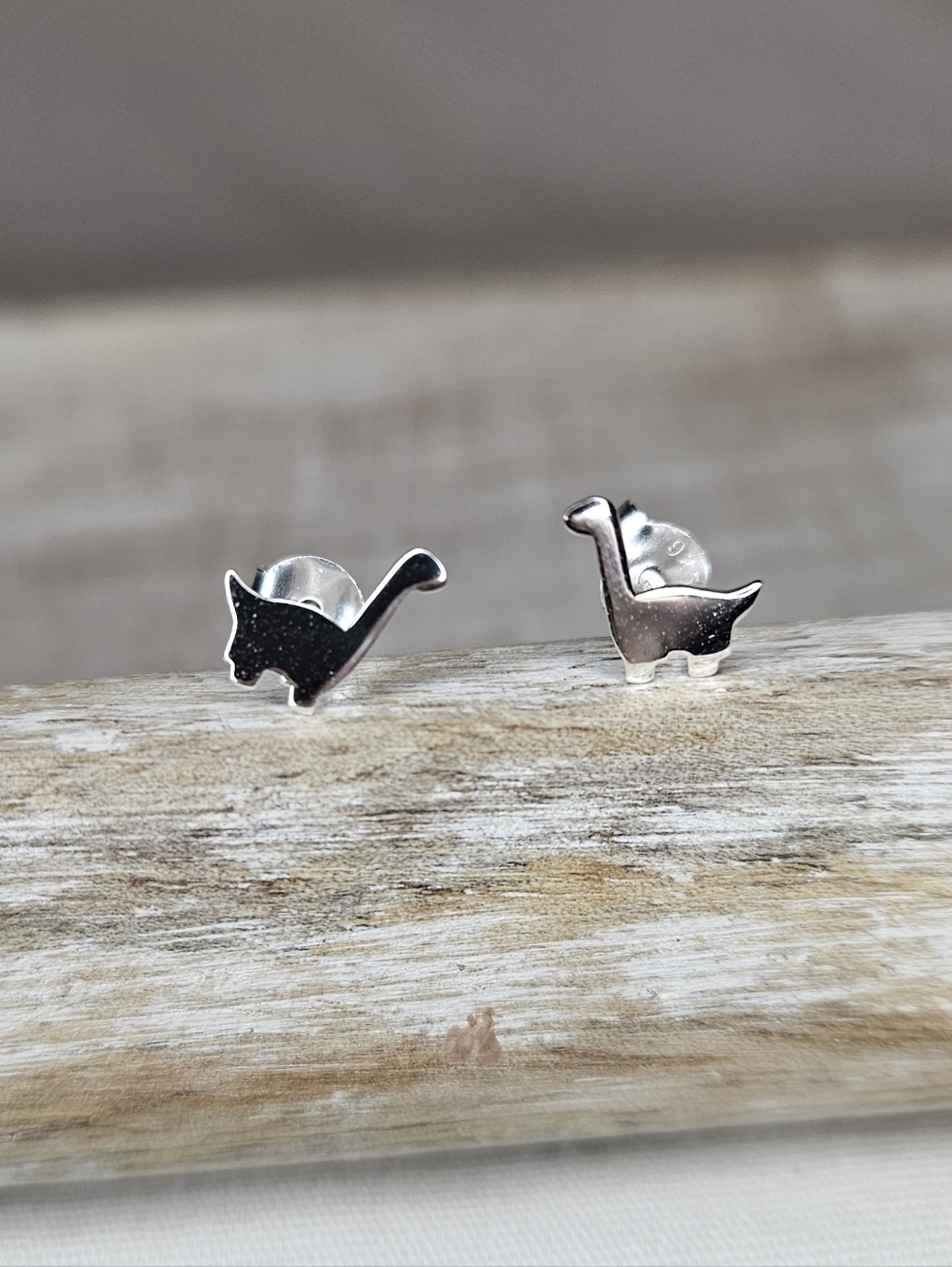 Dainty Sterling Silver Tiny Dinosaur Stud Earrings NWT 925 Cute Minimalist - Picture 2 of 8
